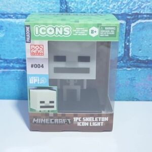 Minecraft Skeleton Icon Light